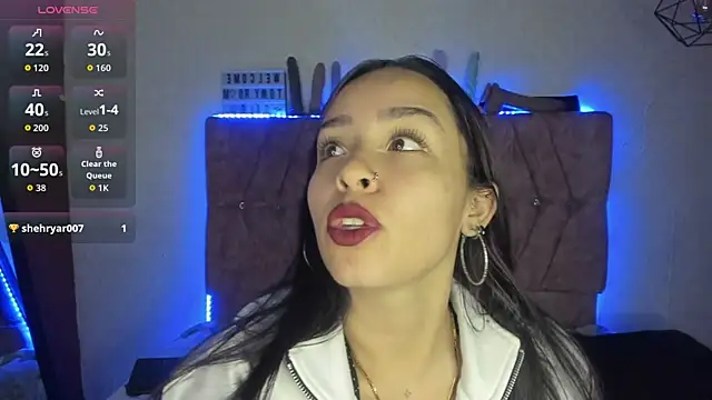 Snapshot of Mia_lopez_1 chatting on May 5, 2026, 9:28 am Mia lopez 1 online show from May 5, 2026, 9:28 am