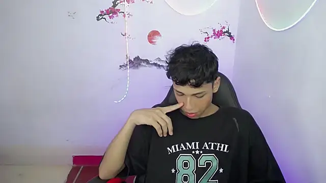 Im david02 online show from November 15, 2025, 12:56 pm