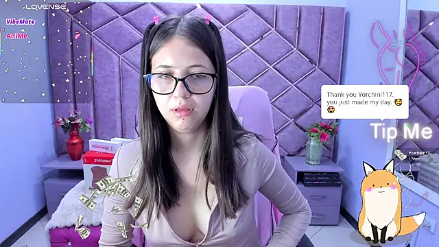 Snapshot of sarah_sweett_ chatting on May 14, 2026, 2:46 pm sarah sweett online show from May 14, 2026, 2:46 pm