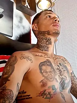 Snapshot of The_boy_dreams1 chatting on October 3, 2025, 3:03 am The boy dreams1 online show from October 3, 2025, 3:03 am