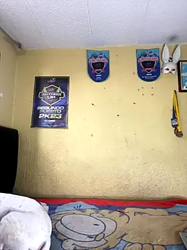 Snapshot of lyan_t2 chatting on October 15, 2025, 7:47 pm lyan t2 online show from October 15, 2025, 7:47 pm