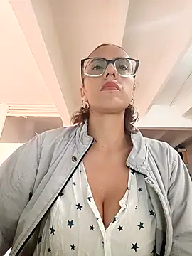 Snapshot of Jade_1-9 chatting on February 24, 2026, 2:59 pm Jade 1-9 online show from February 24, 2026, 2:59 pm