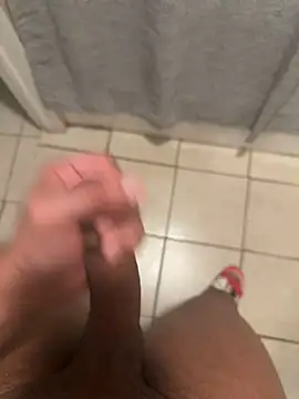 Snapshot of familia0210 chatting on October 29, 2025, 9:49 pm familia0210 online show from October 29, 2025, 9:49 pm