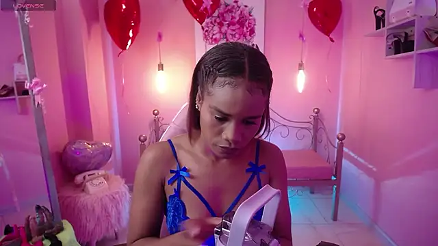 ingrid03 taffur online show from February 12, 2026, 8:04 pm