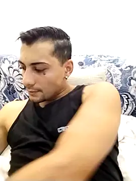 gooddboy01 online show from October 29, 2025, 7:15 pm