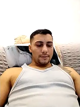 gooddboy01 online show from November 13, 2025, 7:46 pm