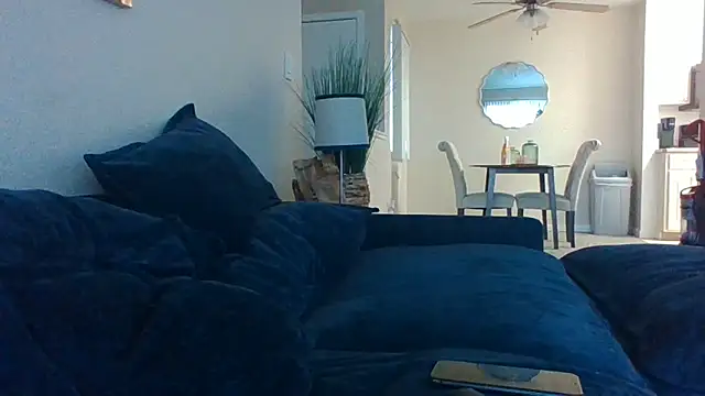 Snapshot of BellaRozay_ chatting on November 30, 2025, 9:41 pm BellaRozay online show from November 30, 2025, 9:41 pm