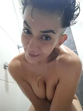 Zulyhenao online show from October 5, 2025, 1:20 pm