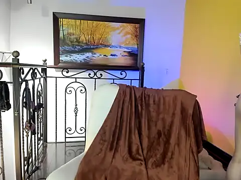 Zulyhenao online show from November 17, 2025, 3:12 am