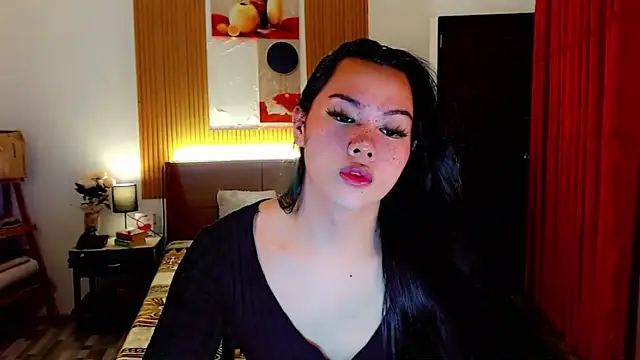 fallinLunaxX online show from November 28, 2025, 3:04 pm