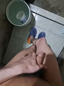 DanielTorres1 online show from December 22, 2025, 4:09 am