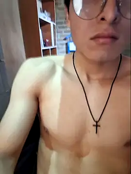 Snapshot of Fenibx_04 chatting on October 2, 2025, 4:25 pm Fenibx 04 online show from October 2, 2025, 4:25 pm