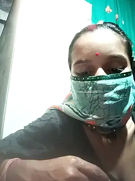 Snapshot of Cuty_kanchna chatting on October 20, 2025, 7:20 am Cuty kanchna online show from October 20, 2025, 7:20 am