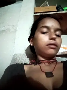 Snapshot of Cuty_kanchna chatting on November 6, 2025, 12:22 am Cuty kanchna online show from November 6, 2025, 12:22 am