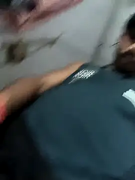 Snapshot of honestbbadboy chatting on November 4, 2025, 11:42 am honestbbadboy online show from November 4, 2025, 11:42 am