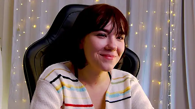 Kelly foox online show from October 7, 2025, 9:17 am