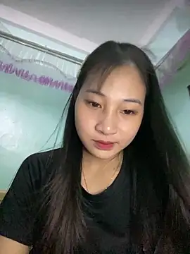 Snapshot of banlinh004 chatting on October 6, 2025, 6:00 am banlinh004 online show from October 6, 2025, 6:00 am