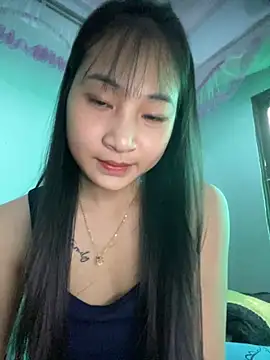 Snapshot of banlinh004 chatting on October 11, 2025, 6:12 am banlinh004 online show from October 11, 2025, 6:12 am