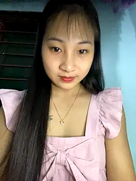 Snapshot of banlinh004 chatting on October 13, 2025, 3:45 pm banlinh004 online show from October 13, 2025, 3:45 pm