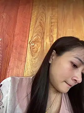 Snapshot of banlinh004 chatting on October 16, 2025, 6:14 am banlinh004 online show from October 16, 2025, 6:14 am