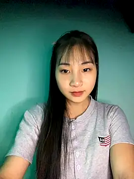 Snapshot of banlinh004 chatting on October 23, 2025, 6:23 am banlinh004 online show from October 23, 2025, 6:23 am