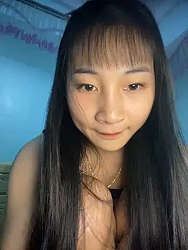 Snapshot of banlinh004 chatting on October 27, 2025, 5:33 am banlinh004 online show from October 27, 2025, 5:33 am