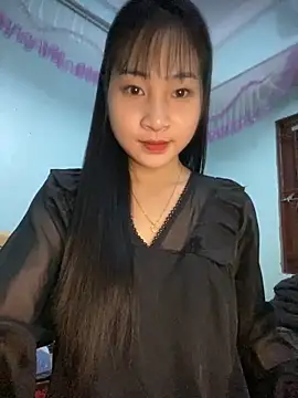Snapshot of banlinh004 chatting on November 15, 2025, 2:35 pm banlinh004 online show from November 15, 2025, 2:35 pm