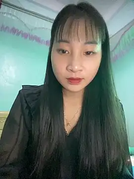 Snapshot of banlinh004 chatting on November 16, 2025, 5:57 am banlinh004 online show from November 16, 2025, 5:57 am