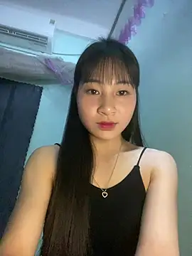 banlinh004 online show from April 14, 2026, 2:12 pm