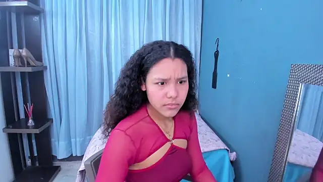 AriaVega online show from October 8, 2025, 12:36 pm