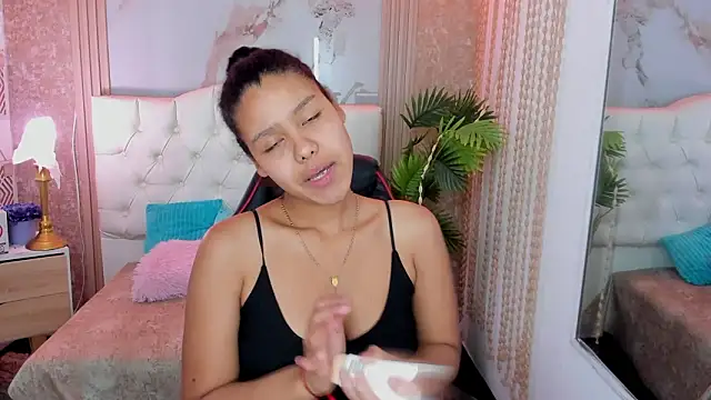 AriaVega online show from March 23, 2026, 11:47 am