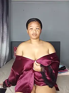 Snapshot of Sultrytits6 chatting on July 6, 2026, 10:01 pm Sultrytits6 online show from July 6, 2026, 10:01 pm