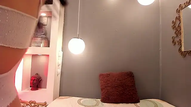 Alana Martinez  online show from March 27, 2026, 8:08 pm