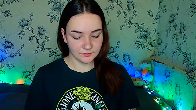OliviaMontgommery online show from May 20, 2026, 9:37 am