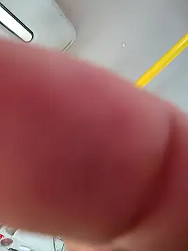 Snapshot of shannon_kinne_ chatting on October 23, 2025, 1:32 pm shannon kinne online show from October 23, 2025, 1:32 pm