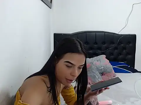 linnaskinyy online show from December 3, 2025, 1:13 am