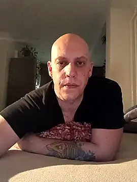 Snapshot of Kobradera1984 chatting on March 6, 2026, 10:39 pm Kobradera1984 online show from March 6, 2026, 10:39 pm