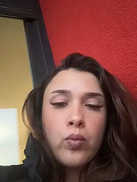 Snapshot of MayaVonDe chatting on November 7, 2025, 3:12 pm MayaVonDe online show from November 7, 2025, 3:12 pm