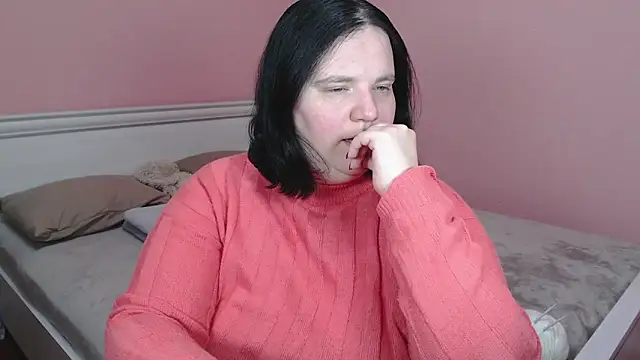  alexandra ray  online show from November 16, 2025, 1:06 pm