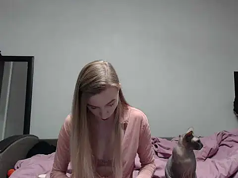 Snapshot of sophieryder chatting on November 23, 2025, 8:14 am sophieryder online show from November 23, 2025, 8:14 am