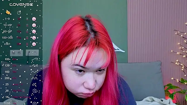 Snapshot of Klee_Love chatting on October 19, 2025, 4:13 am Klee Love online show from October 19, 2025, 4:13 am