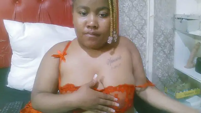 ChubbyMigetxx online show from October 24, 2025, 9:33 pm