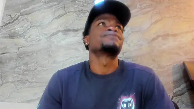 Snapshot of COMPTON_01 chatting on October 21, 2025, 3:51 am COMPTON 01 online show from October 21, 2025, 3:51 am