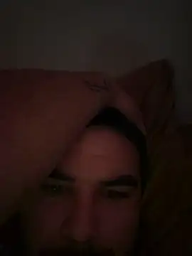 Snapshot of Leeeek23 chatting on March 3, 2026, 2:45 pm Leeeek23 online show from March 3, 2026, 2:45 pm