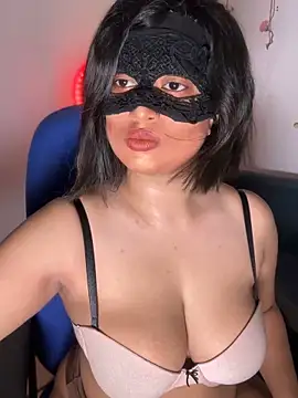 elza laana online show from October 14, 2025, 8:04 am