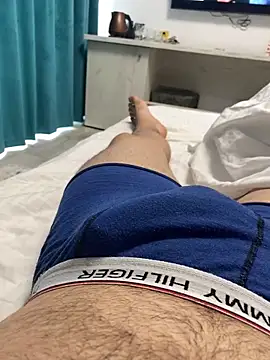 MilanYaman online show from October 5, 2025, 9:40 am