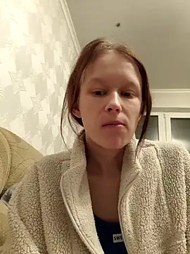 Snapshot of AlettaPaltrova chatting on October 4, 2025, 4:16 pm AlettaPaltrova online show from October 4, 2025, 4:16 pm