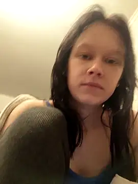 Snapshot of AlettaPaltrova chatting on October 22, 2025, 6:40 pm AlettaPaltrova online show from October 22, 2025, 6:40 pm