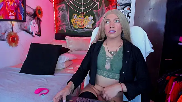 jess69jones online show from October 23, 2025, 5:01 pm