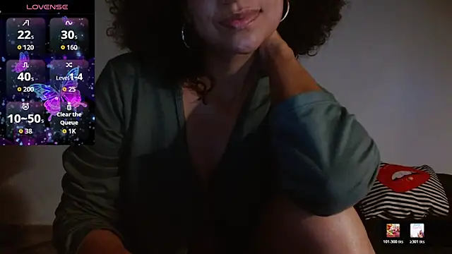 Snapshot of Seductress_Malia chatting on July 14, 2026, 1:19 am Seductress Malia online show from July 14, 2026, 1:19 am